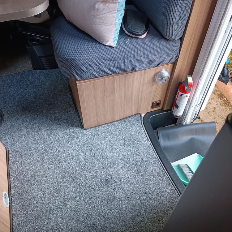 Pilote Aventura G600 LGA BJ 2014 - Teppich
