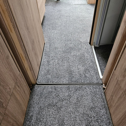 Eura Mobil Profila T 726 EF Mercedes Benz - Teppich