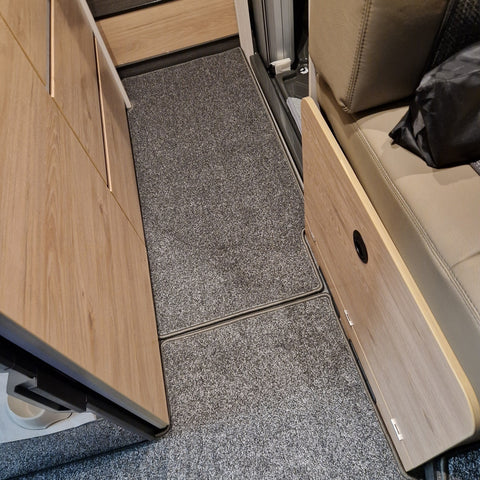 Dethleffs Globetrail 640 EK Modelljahr 2024 - Teppich