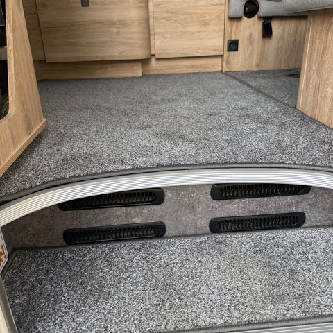 Eura Mobil Profila T 726 EF Mercedes Benz - Teppich
