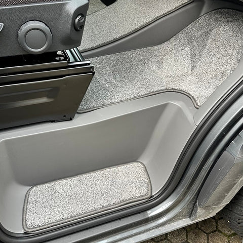 Einstiegsmatten für MAN und VW Crafter ein Paar ab BJ 2017