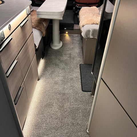 Challenger X150 MJ 2022 - Teppich