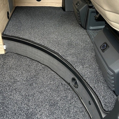 Dethleffs Globetrail 600 DK MJ 2022 - Teppich