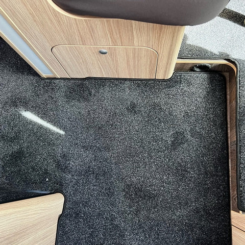 Carado T 338 Pro+ Modelljahr 2023 - Teppich