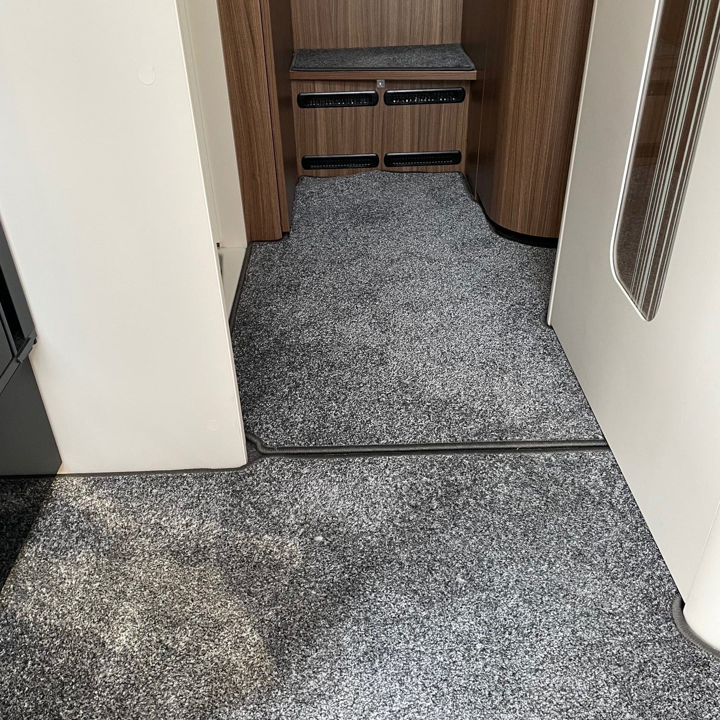 Eura Mobil Contura 766 EF - Teppich