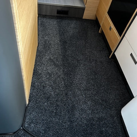 Adria Coral XL 660 SL L-Dinette Modelljahr 2024 - Teppich