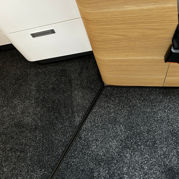 Adria Coral XL 660 SL L-Dinette Modelljahr 2024 - Teppich