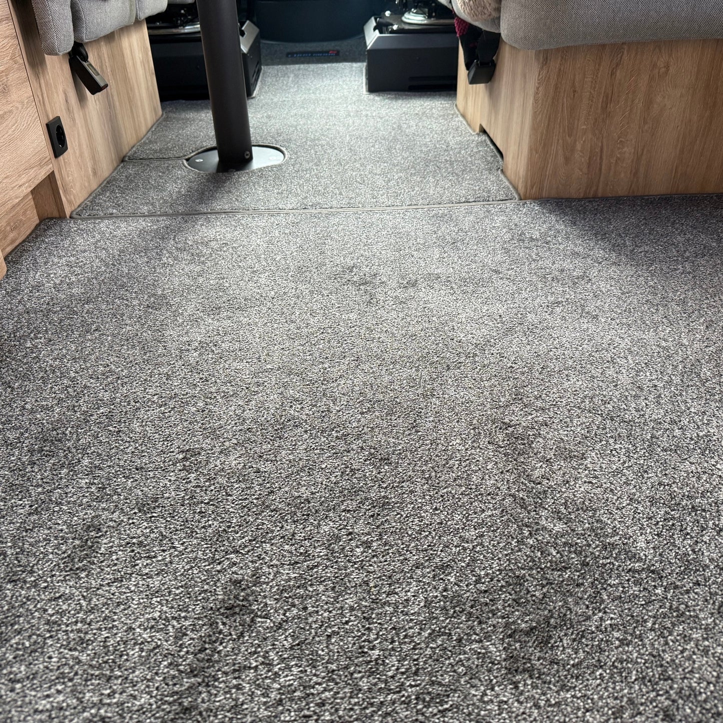 Eura Mobil Profila T 726 EF Mercedes Benz - Teppich