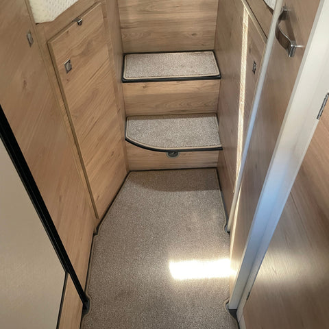 Dethleffs Globebus I6 MJ 2025 - Teppich