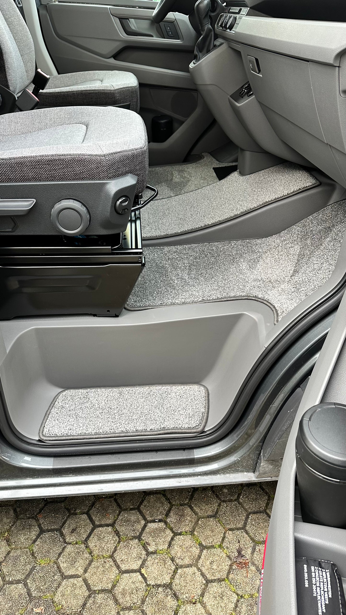 Driver's cabin carpet MAN TGE (from year of construction 2016)