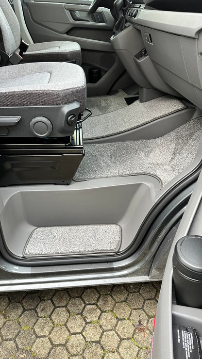 Fahrerhausteppich für VW Crafter (ab Baujahr 2016)
