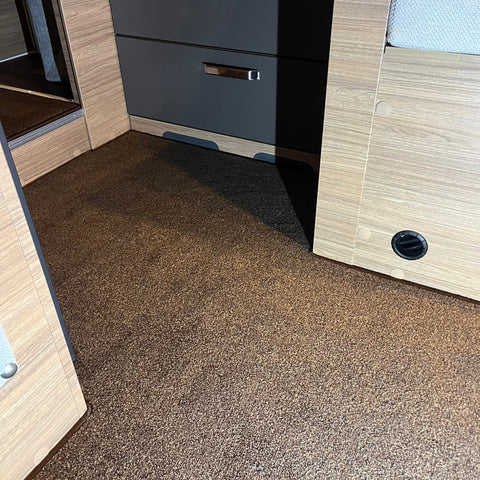 Weinsberg CaraSuite 700 ME - Teppich