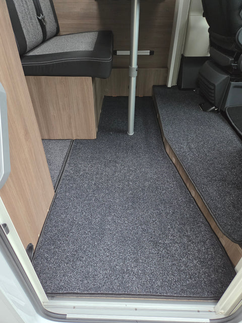 Carado V 337 (Modelljahr 2020) - Teppich