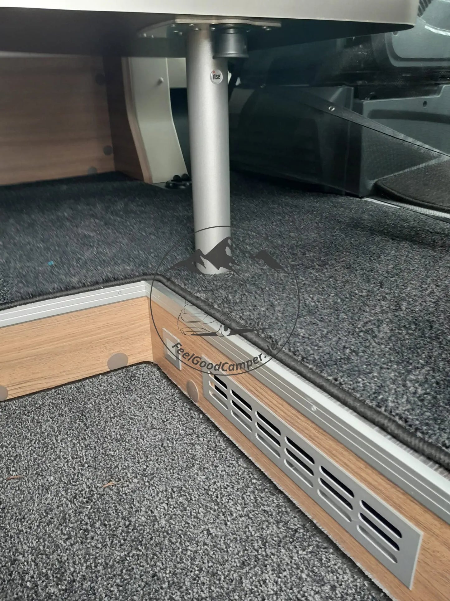 Knaus VAN TI 650 MEG VANSATION (Monositzgruppe mit Einhängetisch)  Fiat/Peugeot - Teppich FeelGoodCamper