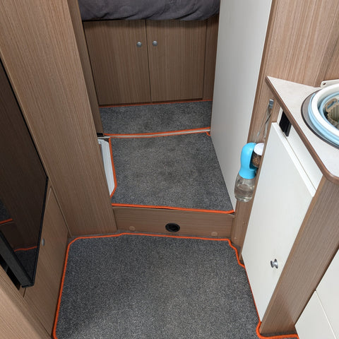 Carado T459 BJ 2021 Queensbett - Teppich