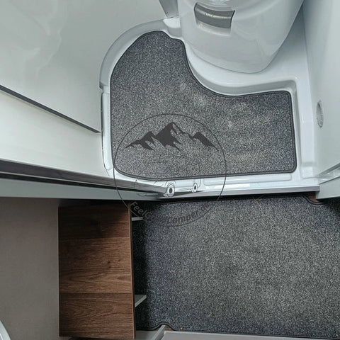 Pössl SUMMIT SHINE 600L Modelljahr 2024 - Badteppich