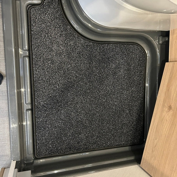 Dethleffs Globetrail 600 DS (MJ 2022) - Badteppich